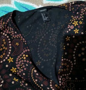 🌸 Forever 21 Wrap Crop Top | Trendy &amp; Elegant 🌸