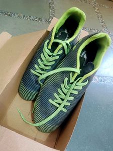 Bata Carbonite Sports Shoes