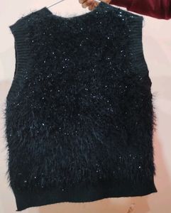 Gorgeous Half Sweater😍