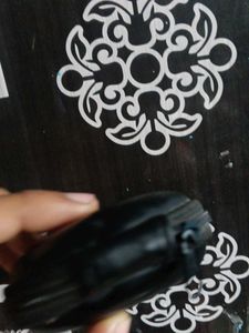Leather Zipper Headphone Case ( Black )