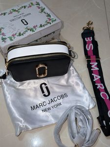 Marc Jacobs Sling bag