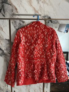 Emroidered design Pullover jacket