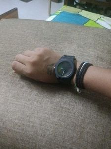 a watch full black and very light weight
