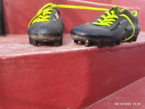 Nivia Football Studs