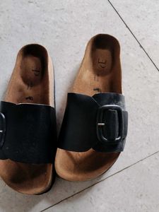 Chic Black Slides New With Tag