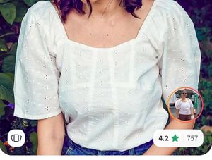 white square neck puff slevees schiffli top