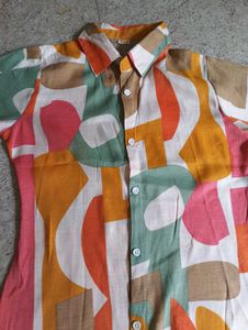 Abstract Print Button-Up