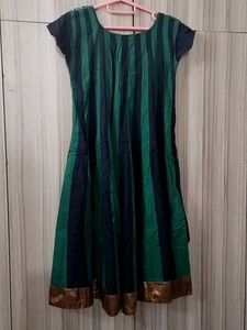 Elegant Green &amp; Black Ethnic Kurta  Dress