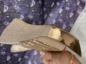 heel’s rose gold like new