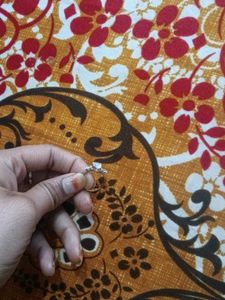 Elegant Ring with Sparkling Detail