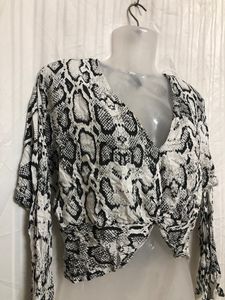 H&amp;M Black Long Sleeve V Neck Top