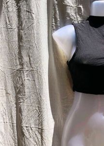 21J. SEXY SHEIN CROP TOP