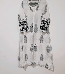 Elegant White Printed Kurta