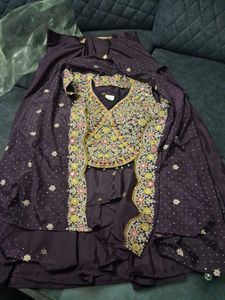 Embroidered Kurta Set L Size