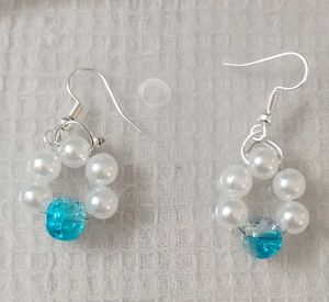 White And Blue Chain