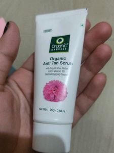Dot &amp; Key Gel Moisturizer, Facewash &amp; Scrub Sample