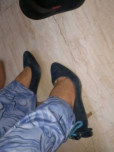 Heels With Bow