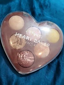 Essence HEARTS Baked Eyeshadow Palette