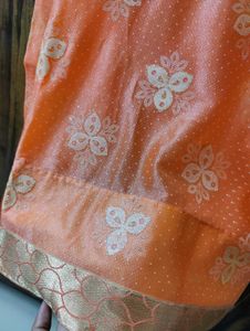 Elegant peach Floral Saree
