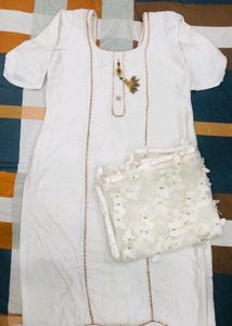Beautiful White Suit With Chunni ❤️