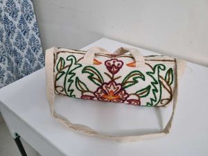 🌸 Handcrafted Kashmiri Embroidered Wool Bag 🌸
