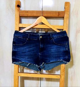 Dark Wash Denim Shorts size-32