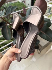 Metallic Glitter/ Party Sandals - EU 38