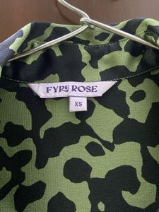 Green &amp; Black Print Button Down