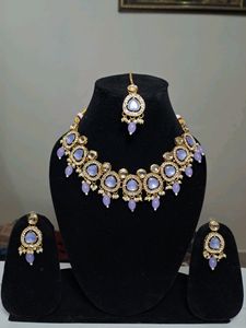 Beautiful Necklace Set With Earrings And Mang Tika