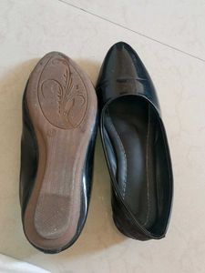 Black Patent Leather Pointed Toe Flats