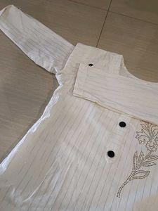 Elegant White Striped Kurta