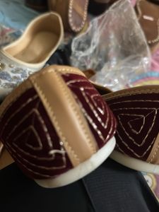 Embroidered Ethnic Juttis