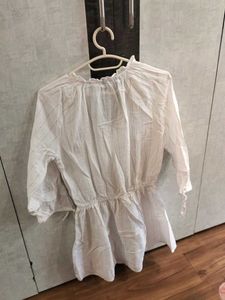 H&amp;M White Flowy Blouse