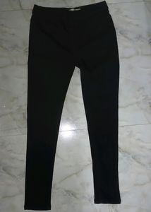 New MAX solid Black Jeggings, M