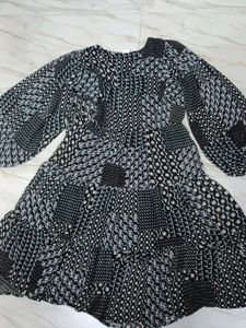 Its A Simple N Pretty Flared Midi Dress.