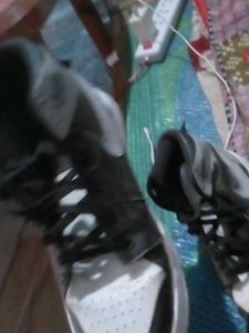 Cool Black &amp; White Sneakers