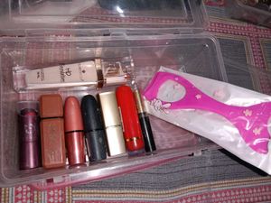 Lipstick&#39;s Combo