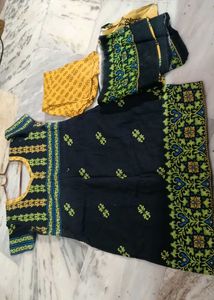 Beautiful Floral Print Kurti Set
