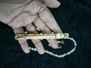 Multicolour Beats Set With Hair Pin