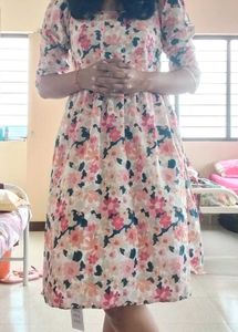 Simplicity A - Line Knee Length Dress - URBANIC