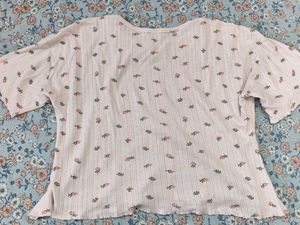🌸 Soft Pink Floral Top (XL) 🌸