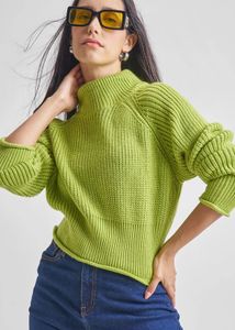 woman solid pullover