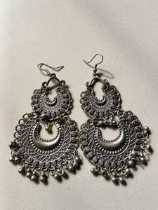 Silver Crescent Moon Earrings