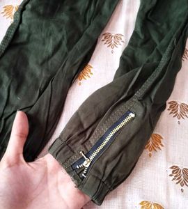 Green Cargo Pants 💚