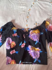 Multicolour Top With Sweetheart Neck♥️