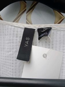 New With Tag Cute Korean Asthetic White Top