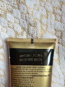 Lakme Hyaluronic Cleansing Facewash