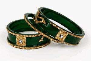 Emerald Green &amp; Gold Bangle Set
