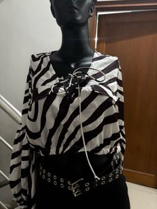Balloon Sleeves Top