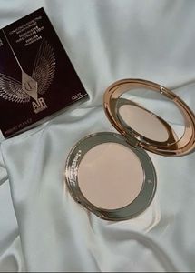 Charlotte Tilbury Compact